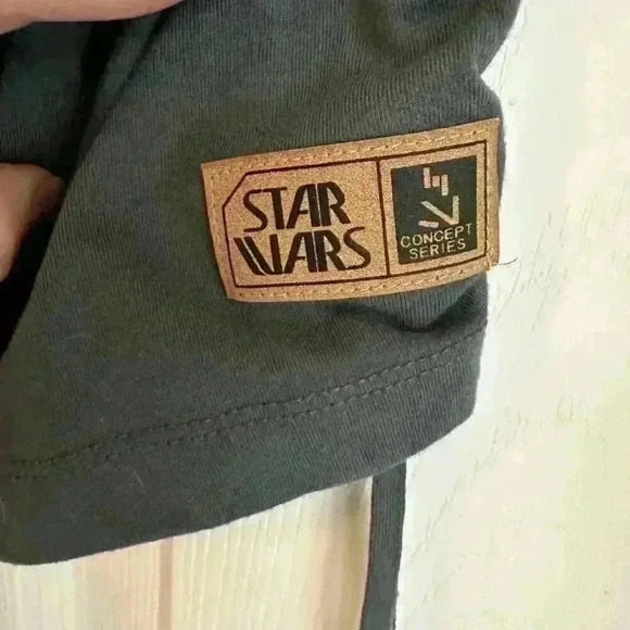 Star Wars Womens Sz 1X Gray Ahsoka Tano Grogu Disney Parks Concept - Picture 5 of 7